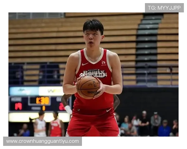 杨瀚森训练完喝蛋白粉像喝水，这胃是租来的吧？